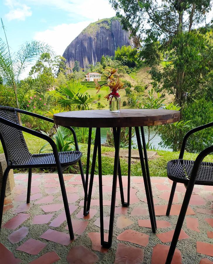 Ecolodge Bahia Del Penon Guatapé Exterior foto