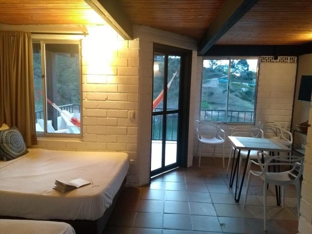 Ecolodge Bahia Del Penon Guatapé Exterior foto