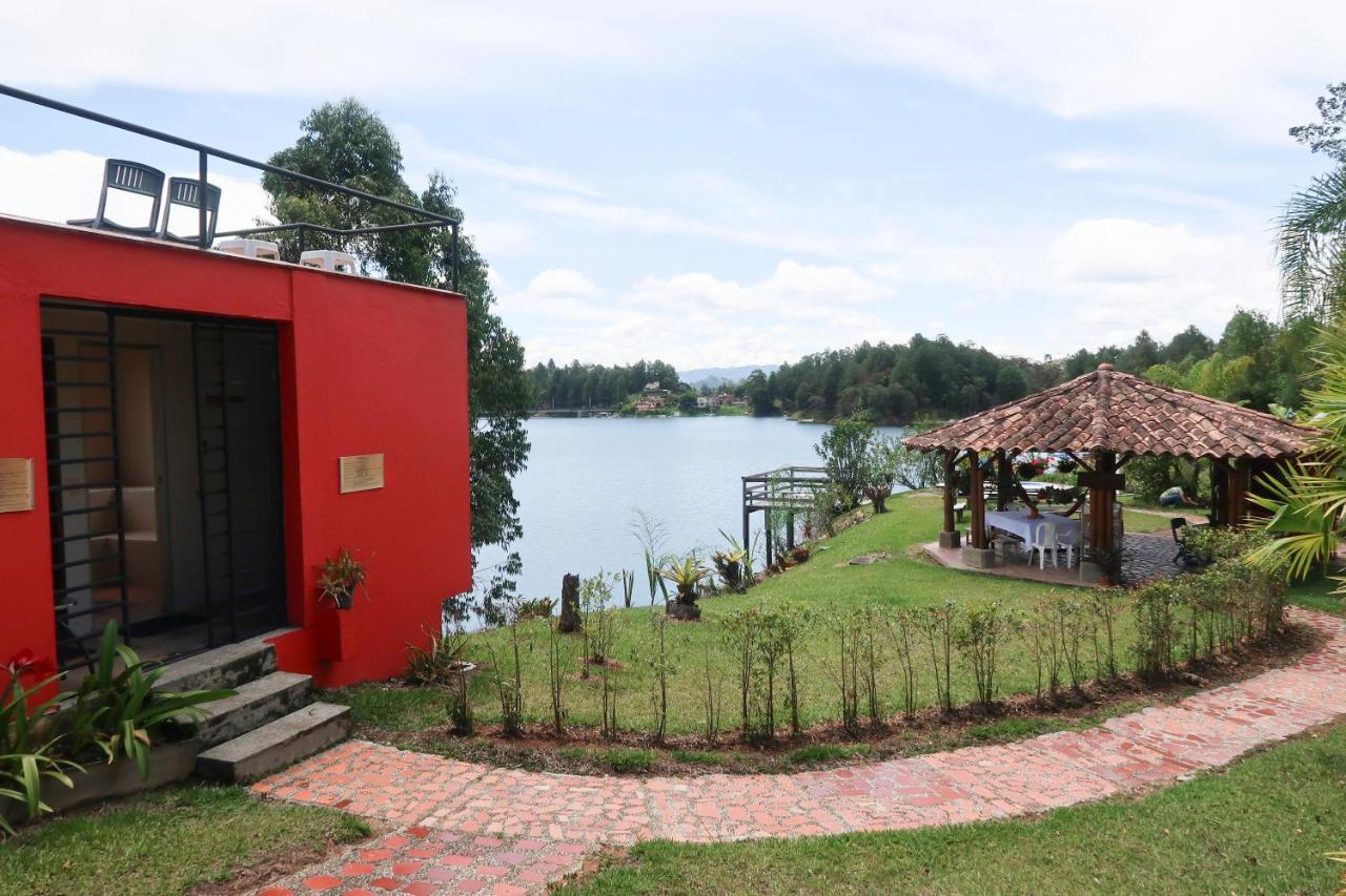 Ecolodge Bahia Del Penon Guatapé Exterior foto