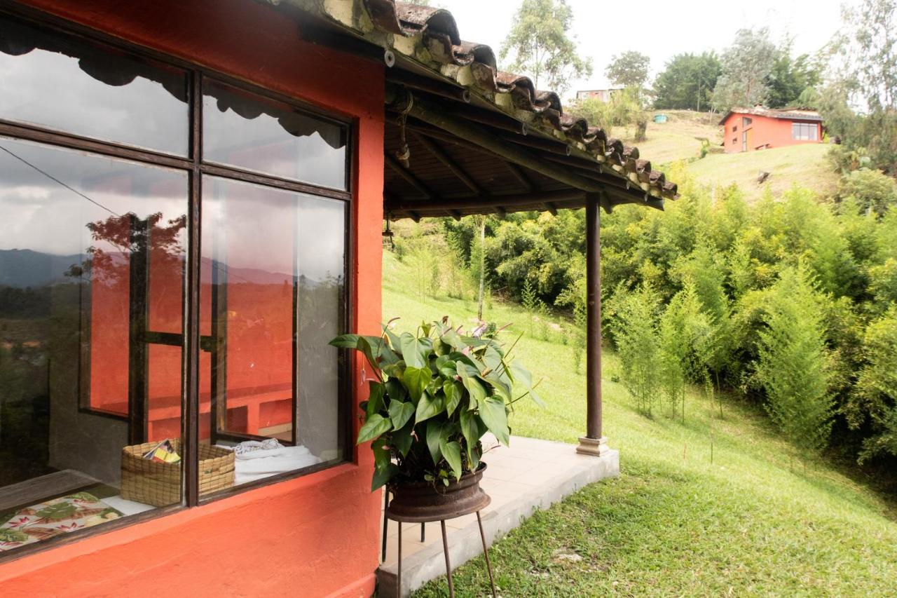 Ecolodge Bahia Del Penon Guatapé Exterior foto