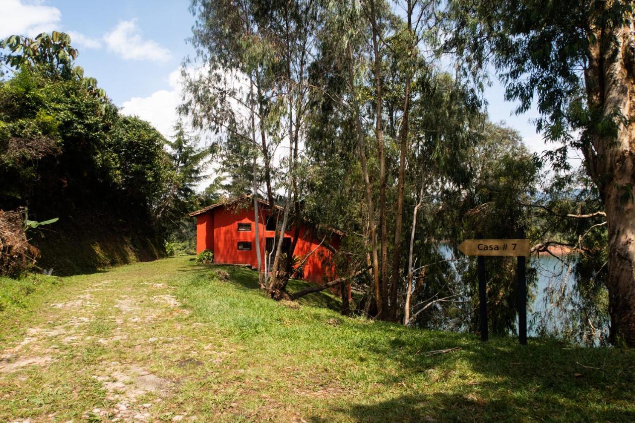 Ecolodge Bahia Del Penon Guatapé Exterior foto